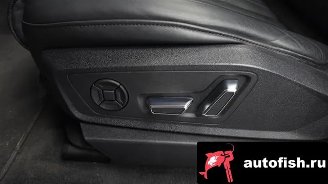 Audi e-tron e-Tron 2020 года - похожие автомобили