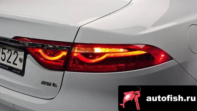 Jaguar XF XF (X260) 2018 года - похожие автомобили