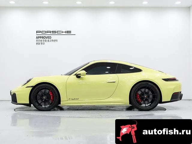 Porsche 911 911 (992) 2025 года - вид 6