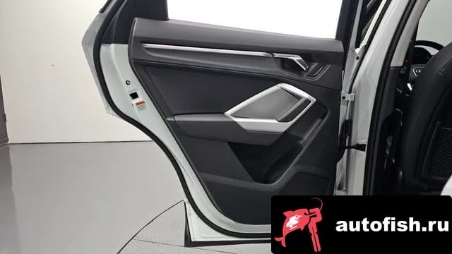 Audi Q3 Q3 (F3) 2023 года - похожие автомобили
