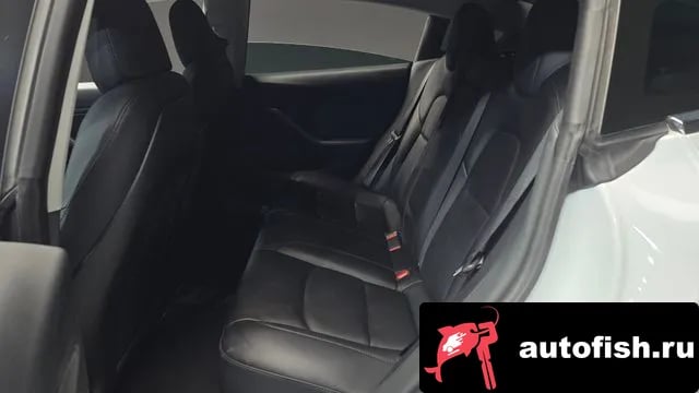 Tesla Model 3 Model 3 2020 года - похожие автомобили