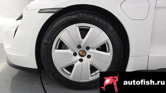 Porsche Taycan Taikan 2022 года - вид 5