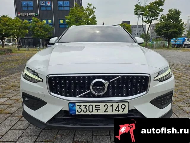 Volvo V60 V60 Cross-country 2nd Generation 2021 года - похожие автомобили