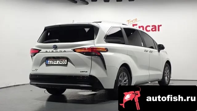 Toyota Sienna Siena 4th Generation 2025 года - вид 2