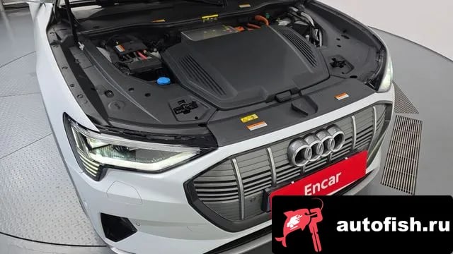 Audi e-tron e-Tron 2022 года - вид 6