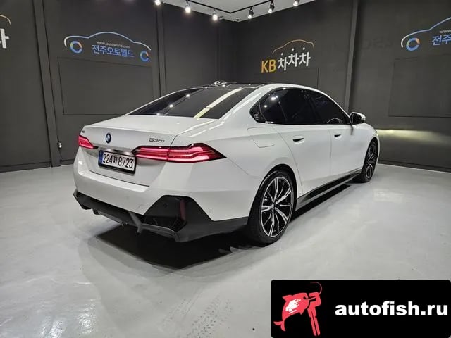BMW 5-Series 5 Series (G60) 2026 года - вид 2