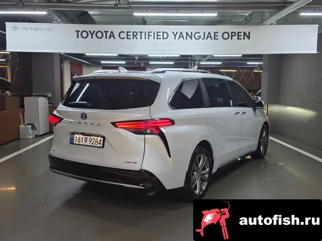 Toyota Sienna Siena 4th Generation 2025 года - вид 2