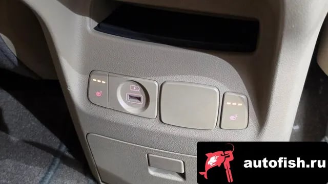 Kia Carnival The New Carnival 2018 года - похожие автомобили