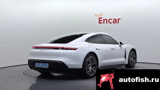 Porsche Taycan Taikan 2021 года - вид 2