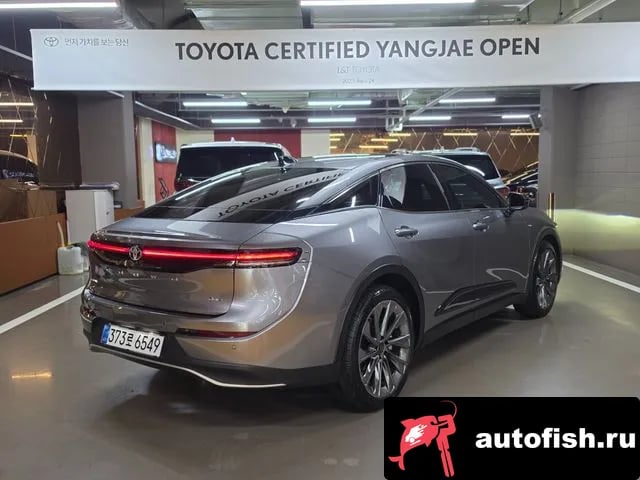 Toyota Crown Crown Crossover 2026 года - вид 2