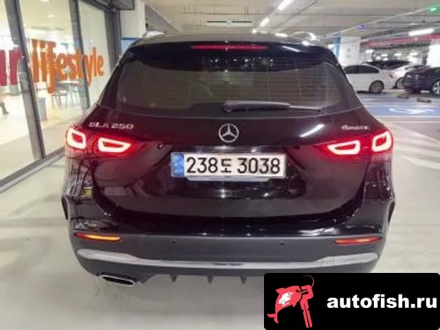 Mercedes-Benz GLA-Class GLA - Class H247 2020 года - вид 4