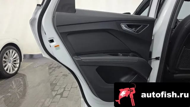 Audi Q4 e-tron Q4 e-Tron (F4) 2022 года - похожие автомобили