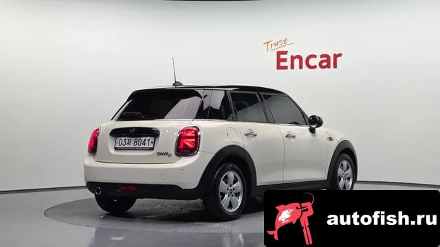 Mini Cooper Cooper D 2019 года - вид 2