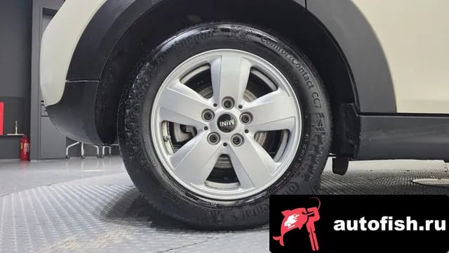 Mini Cooper Cooper D 2019 года - вид 5