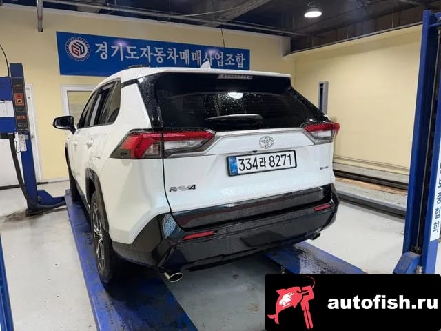Toyota RAV4 RAV4 5th Generation 2025 года - вид 3