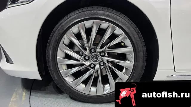 Lexus ES ES300h 7th generation 2026 года - вид 5