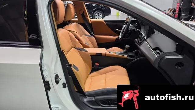 Lexus ES ES300h 7th generation 2026 года - похожие автомобили