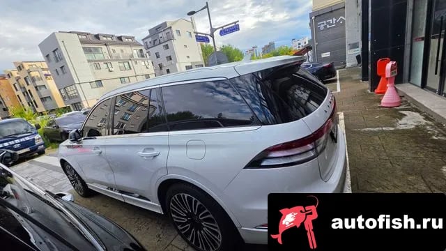 Lincoln Aviator Aviator 2nd generation 2023 года - вид 2