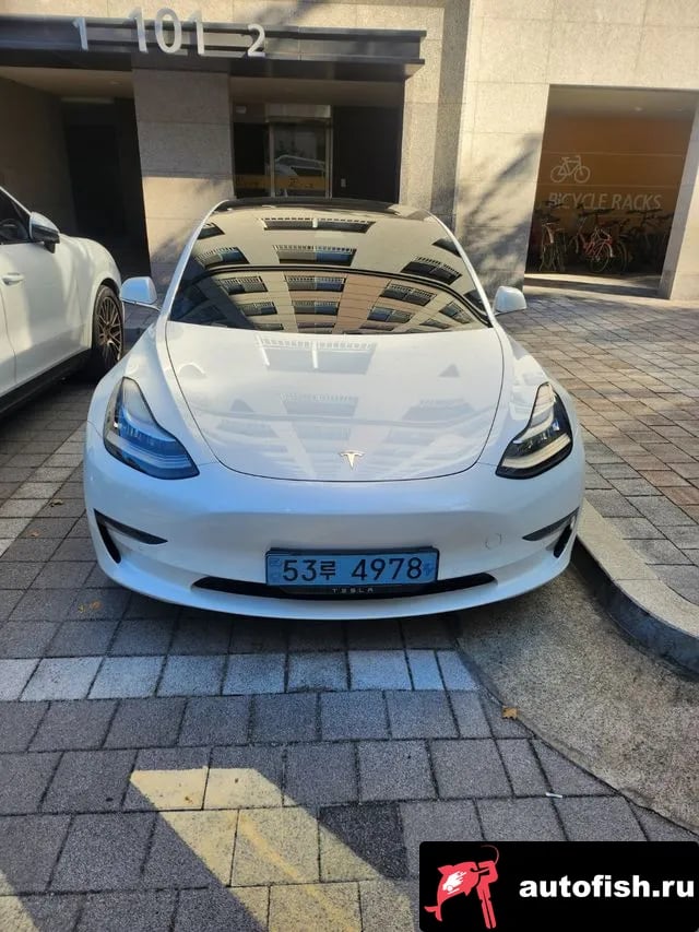 Tesla Model 3 Model 3 2020 года - похожие автомобили