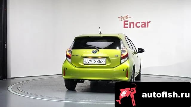 Toyota Prius Prius C 2018 года - вид 4