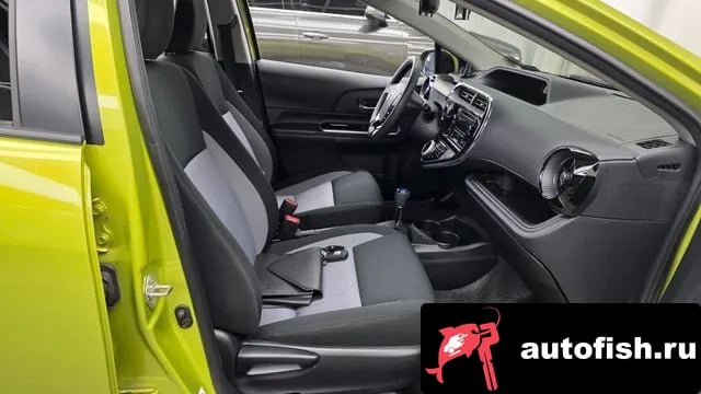 Toyota Prius Prius C 2018 года - похожие автомобили