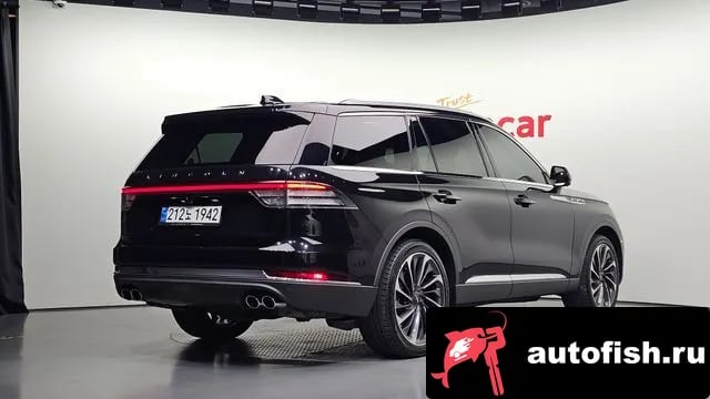 Lincoln Aviator Aviator 2nd generation 2024 года - вид 2