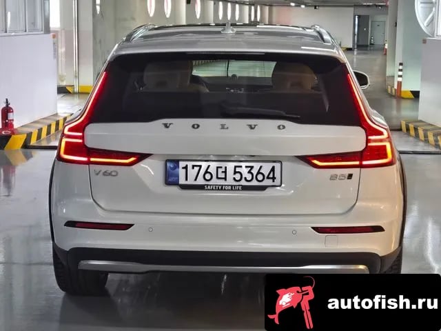 Volvo V60 V60 Cross-country 2nd Generation 2026 года - вид 4