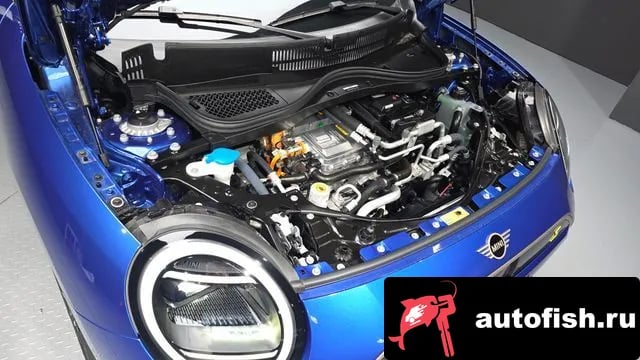 Mini Cooper Cooper Electric 4th Generation 2024 года - вид 6