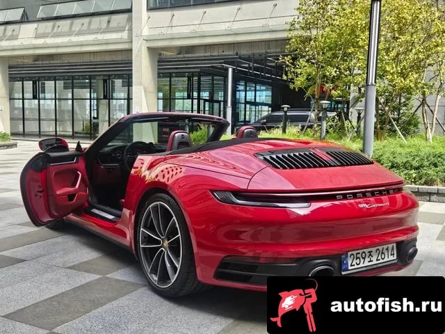 Porsche 911 911 (992) 2023 года - вид 6