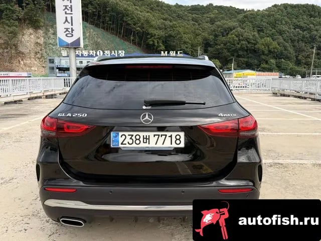 Mercedes-Benz GLA-Class GLA - Class H247 2020 года - вид 4
