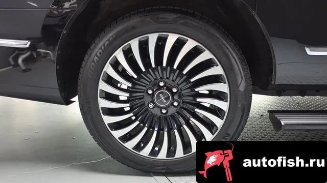 Lincoln Navigator Navigator 4th generation 2020 года - вид 5