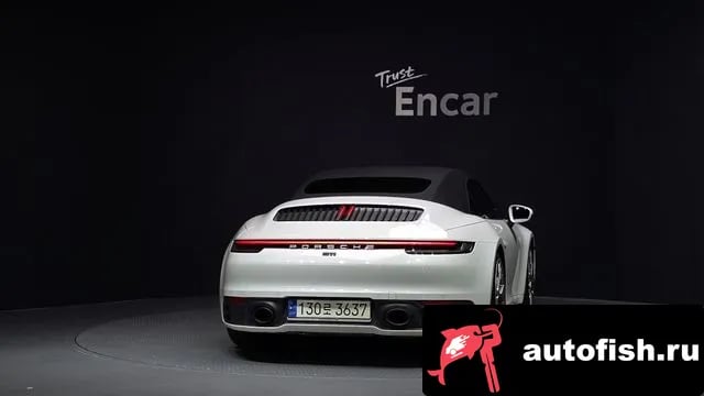 Porsche 911 911 (992) 2021 года - вид 4