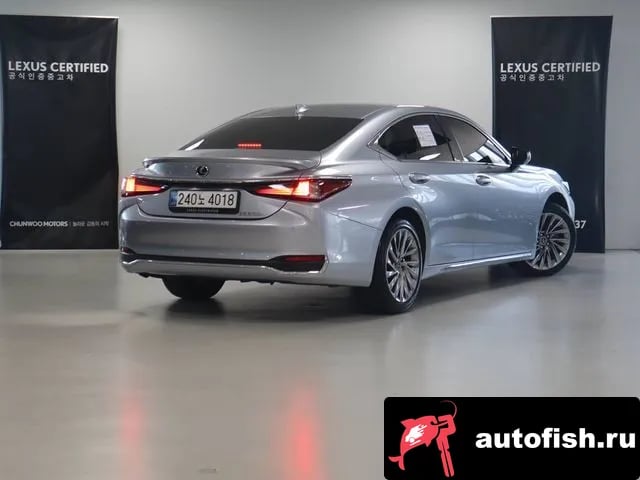 Lexus ES ES300h 7th generation 2025 года - вид 2