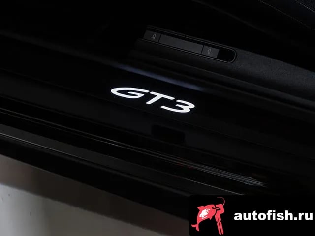 Porsche 911 911 (992) 2026 года - вид 4