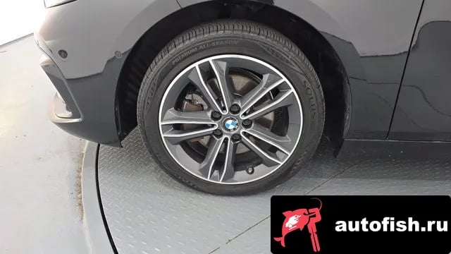 BMW 1-Series 1 Series (F40) 2020 года - вид 4