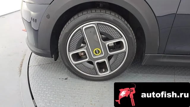Mini Cooper Cooper Electric 2023 года - вид 5