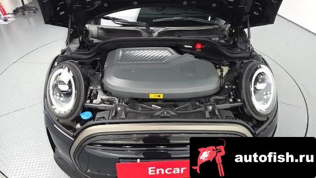 Mini Cooper Cooper Electric 2023 года - вид 6