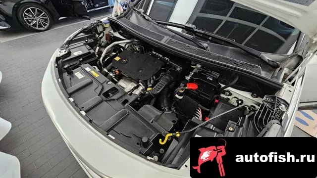 Peugeot 3008 3008 second generation 2019 года - вид 6