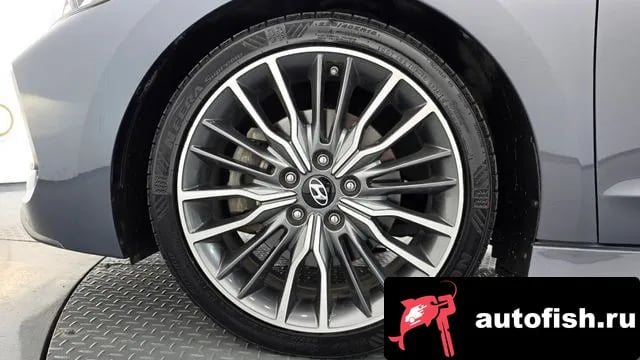 Hyundai AVANTE Avante AD 2018 года - вид 5