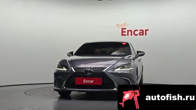 Lexus ES ES300h 7th generation 2018 года - вид 3
