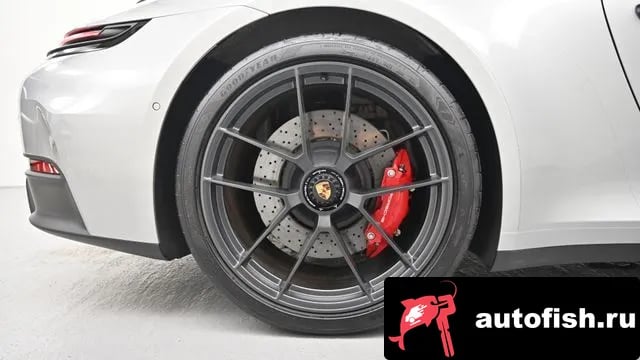 Porsche 911 911 (992) 2025 года - вид 5