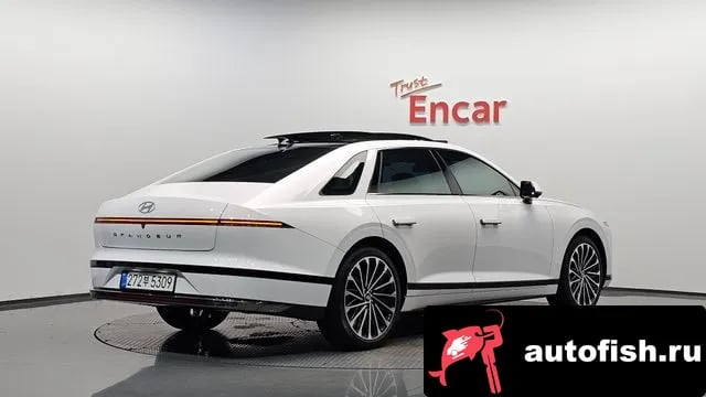Hyundai Grandeur Granger Hybrid (GN7) 2025 года - автомобиль из Южной Кореи