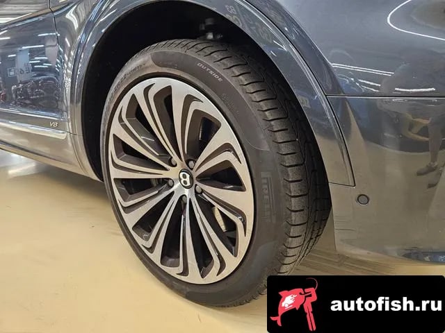 Bentley Bentayga Benteiga 2022 года - вид 5