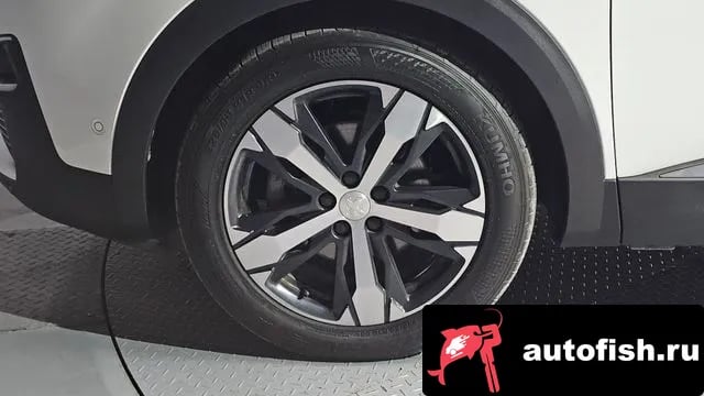 Peugeot 3008 3008 second generation 2019 года - вид 5