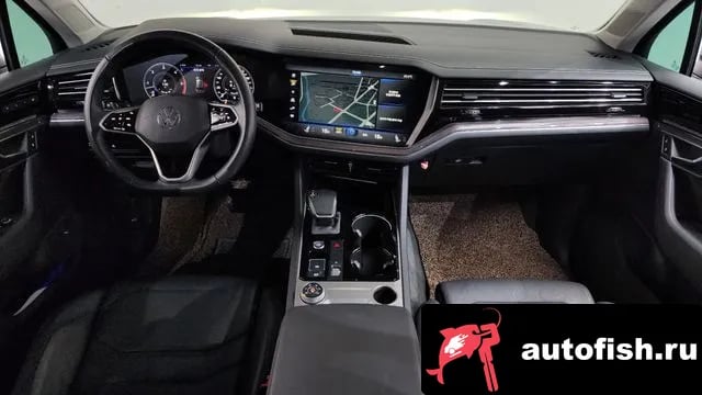 Volkswagen Touareg Tuareg 3rd generation 2020 года - похожие автомобили