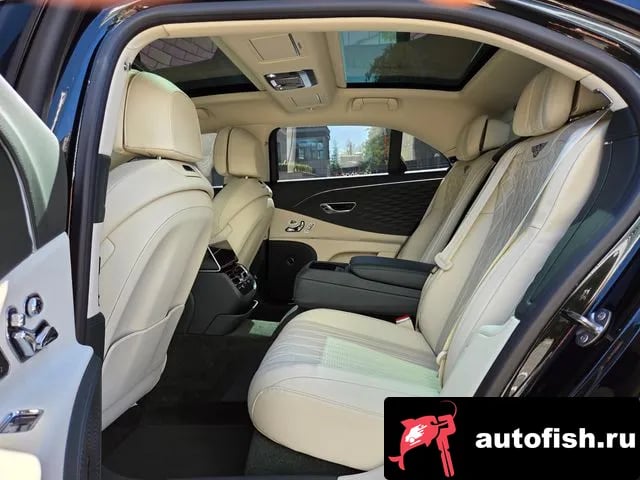 Bentley Flying Spur Flying Spur 3rd Generation 2021 года - похожие автомобили