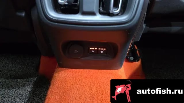Volvo XC40 XC40 2018 года - похожие автомобили