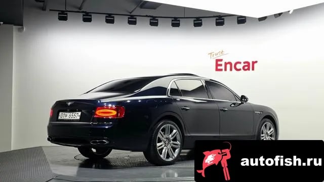 Bentley Flying Spur Flying Spur 2nd Generation 2018 года - вид 2