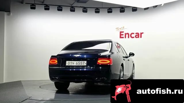 Bentley Flying Spur Flying Spur 2nd Generation 2018 года - вид 4