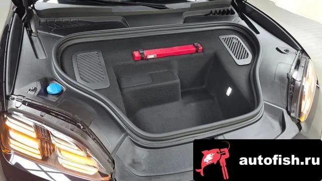 Porsche Macan Makan EV 2025 года - вид 6